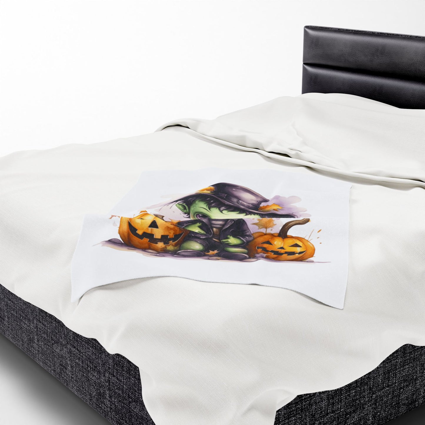 Adorable Halloween Plush Blanket, Cozy Throw for Fall Decor, Kids' Gifts, Spooky Season, Halloween Party Decor, Trick or Treat snuggles